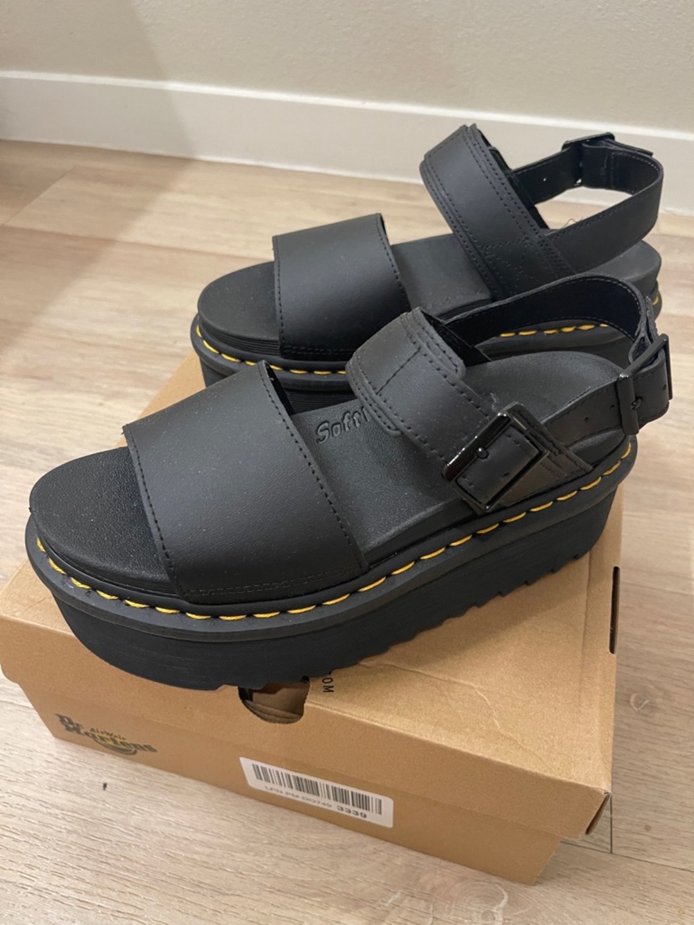 DOC MARTENS VOSS Platform - Picture 3 of 6